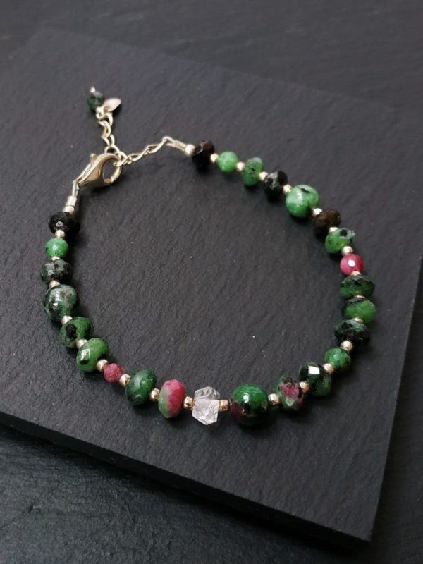 Bracelet Zoïsite à rubis