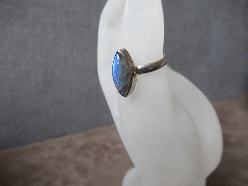 Bague en labradorite sur argent taille 58