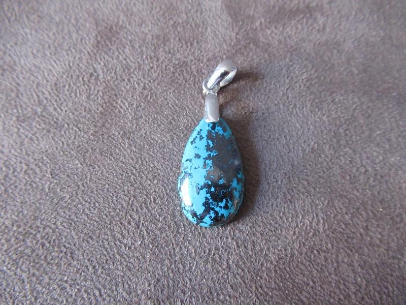 Pendentif en chrysocolle