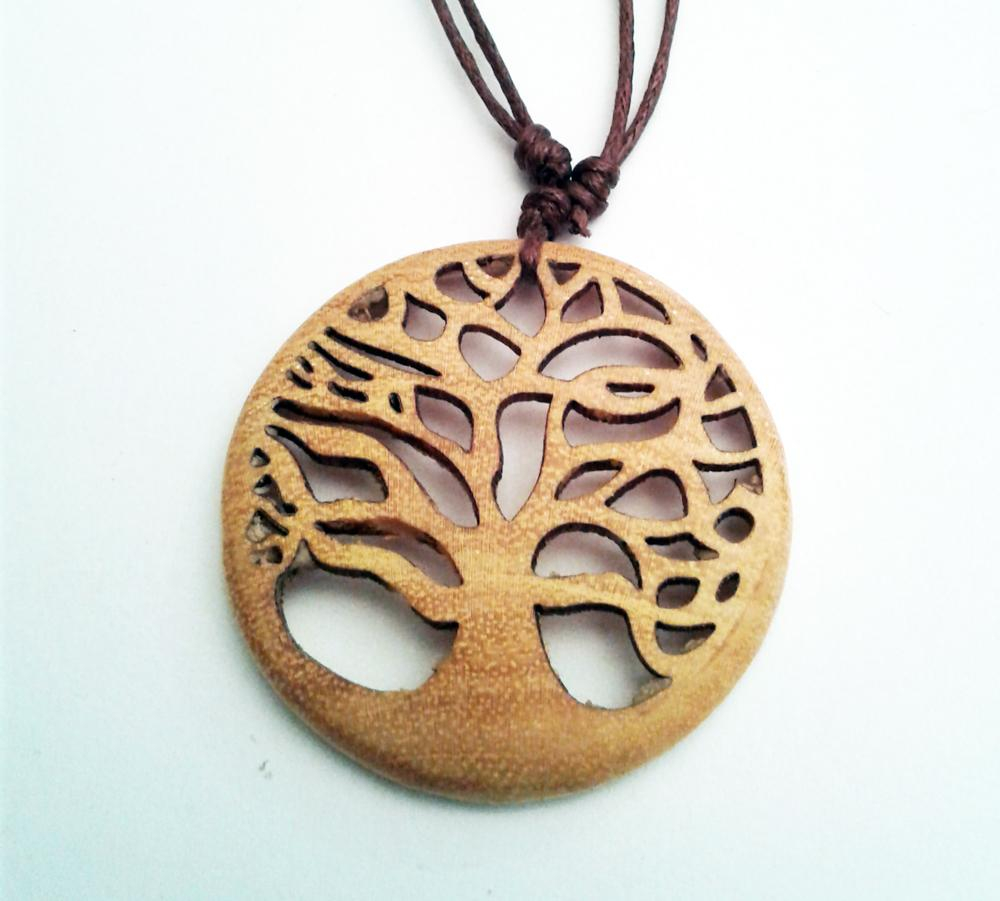 Arbre De Vie Pendentif En Bois De Jacquier Sculpt Main D 4 Cm Sevellia Arbre De Vie Pendentif En Bois De Jacquier Sculpt Main D 4 Cm Sevellia