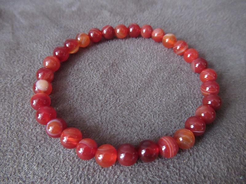 Bracelet en cornaline zonée 6mm