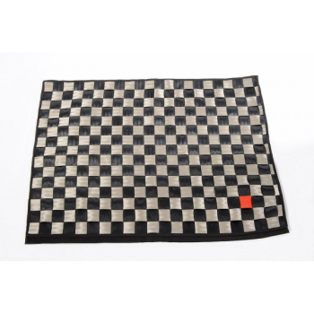 Tapis Square en ceintures de sécurité recyclées