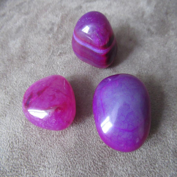 Pierre d'agate violette 2