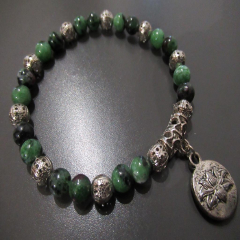 Bracelet en rubis zoisite fleur de lotus