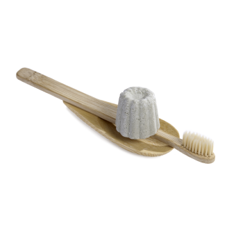 Brosse à dents en bambou et son stick nettoyant au kaolin, argile verte et à la menthe poivrée