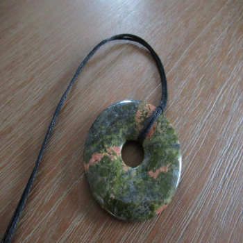 Collier "donut" en unakite