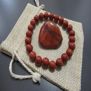 Ensemble bracelet et pierre de jaspe rouge