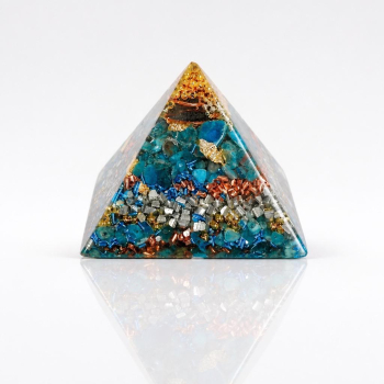 Orgonite pyramide apatite bleue - grande
