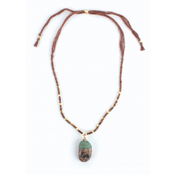 Collier Amour, 100% coton, pierre de Gorara,, jute, bois et perles de laiton, L réglable max. 60 cm, pendentif 3,5 cm