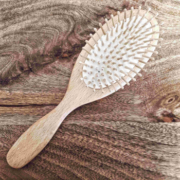 Brosse à cheveux en bois