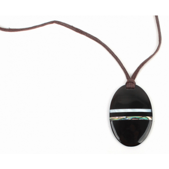 Collier pendentif ovale en nacre, Nacre et corne, lacet cuir, L 40 cm, 