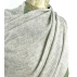 Étole, écharpe gris clair à bordure vert vif en cachemire naturel et éthique du Népal.