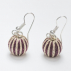 Boucles d'oreilles sisal Perles Aubergine et Sable