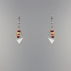 Boucles-d'oreilles perles en bois et triangle argenté