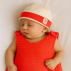 Bonnet de Naissance en Coton Bio Blanc et Fraise