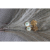 Pendants nacre et or. Boucles d'oreilles artisanales en boutons anciens 