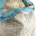 Etole, écharpe gris clair avec une bordure turquoise en cachemire naturel et éthique du Népal.