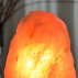 Lampe en cristal de sel d'Himalaya 4 à 6 kg  avec support bois