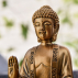 Statue Bodhi dorée pour créer une ambiance zen et relaxante